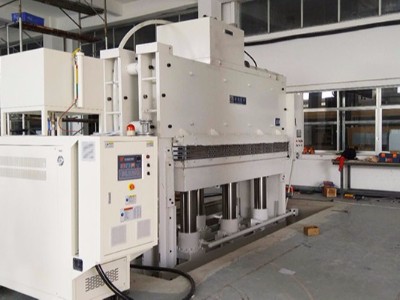 模溫機使用現場是否可以移動