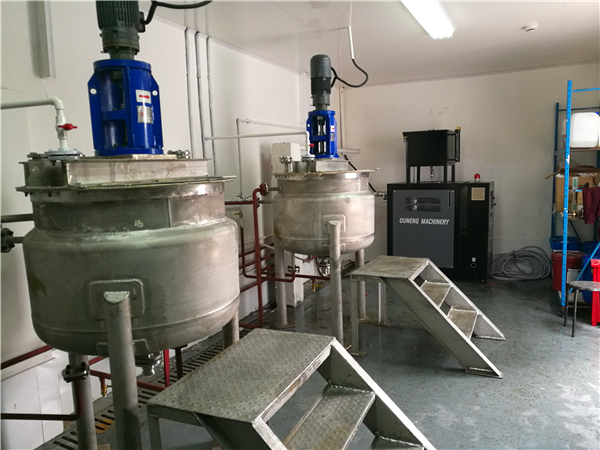 模溫機和反應(yīng)釜的配合運用