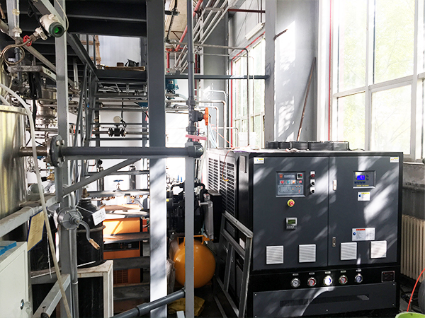 實(shí)驗(yàn)室冷熱一體機(jī)高精度控溫，助力科研突破