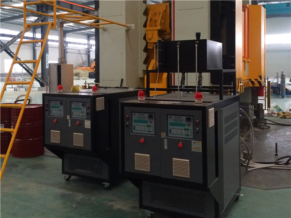 標準電加熱導(dǎo)熱油爐與非標的價格區(qū)別大嗎？2方面闡述價格的因素