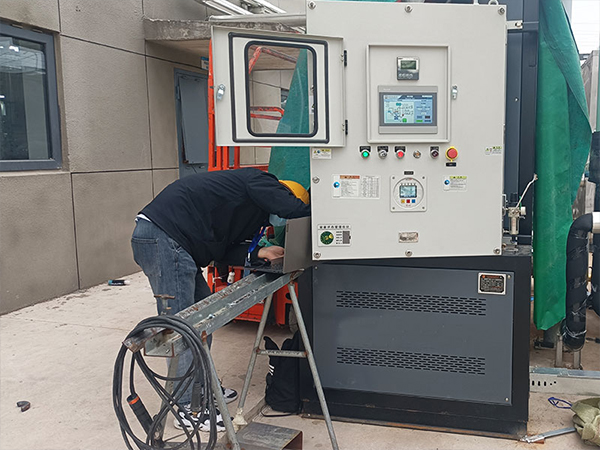 如何提高光刻膠的生產(chǎn)效率和質(zhì)量？光刻膠控溫防爆模溫機